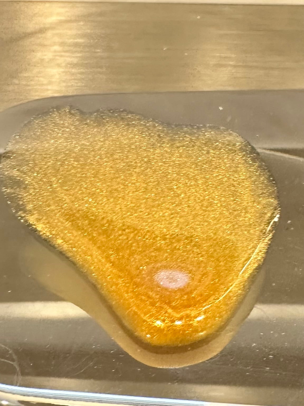 Shimmering glow oil